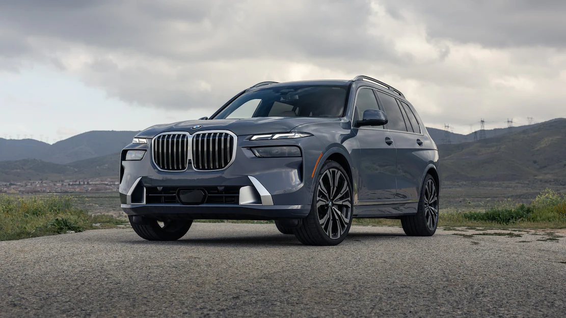 Первый тест BMW X7 2023 года: большой – значит веселый в управлении